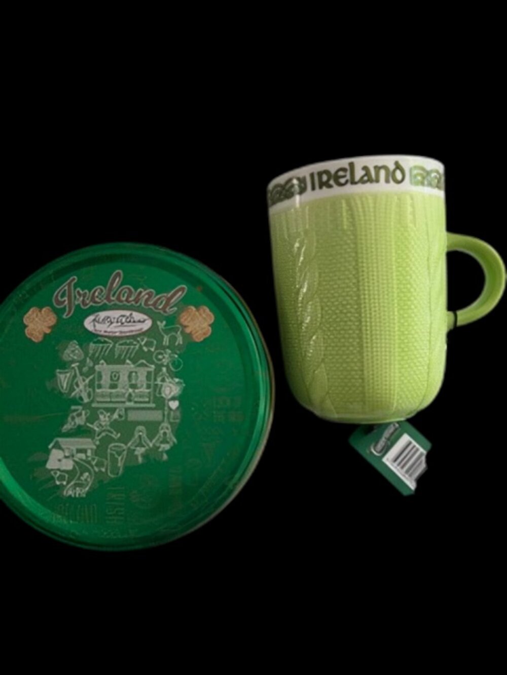 Aran Designed Mug & Irish Shortbread Set